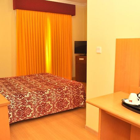 Hotel Solneve Covilha Luaran gambar